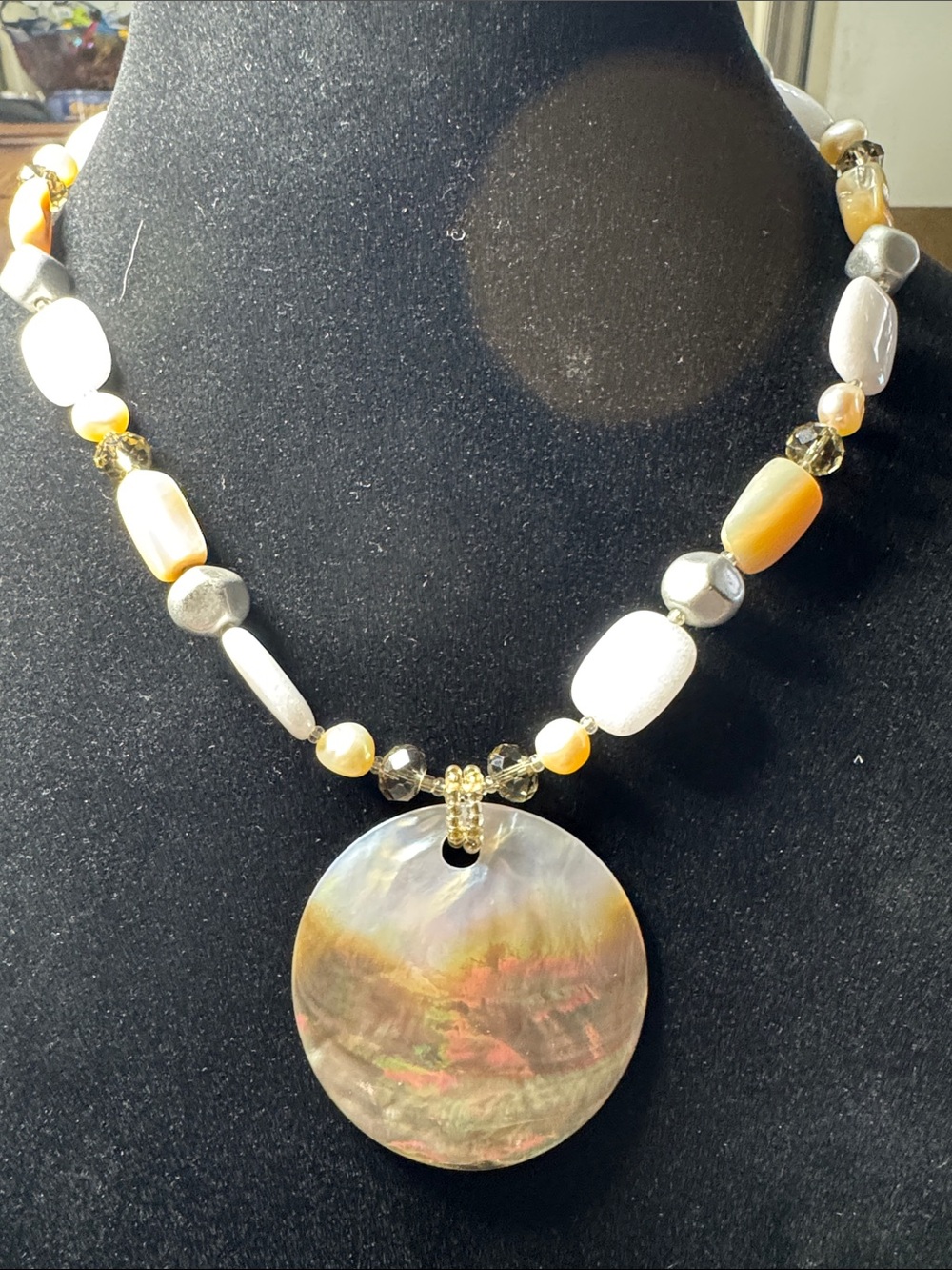 Vintage Lia Sophia Yellow and Cream Mother-of-Pearl Pendant Necklace